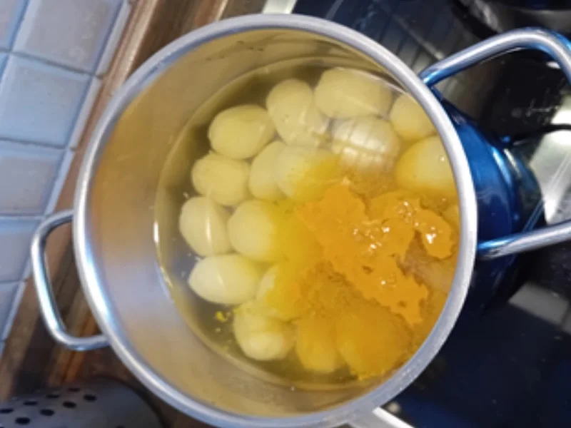 Rezept: Putenoberkeulen-Braten mit herzhafter Sau-ce, Buschbohnen und Drillingen Bild Nr. 11 Putenoberkeulen-Braten mit herzhafter Sau-ce, Buschbohnen und Drillingen - Rezept - Bild Nr. 11