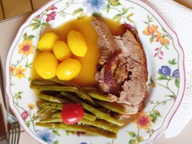 Rezept: Putenoberkeulen-Braten mit herzhafter Sau-ce, Buschbohnen und Drillingen Bild Nr. 13 Putenoberkeulen-Braten mit herzhafter Sau-ce, Buschbohnen und Drillingen - Rezept - Bild Nr. 13