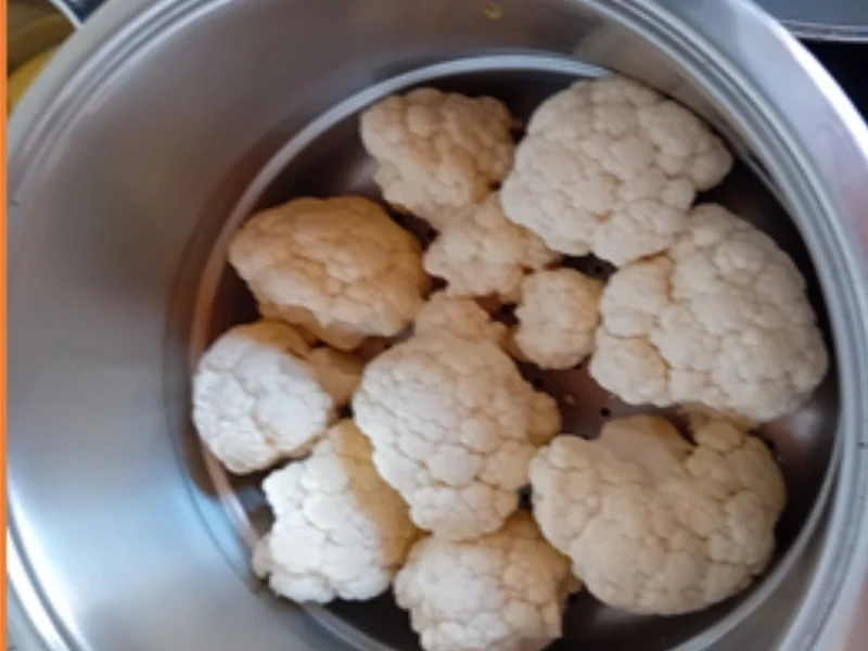 Rezept: Putenschnitzel mit Sauce Hollandaise, Blumenkohl und Drillingen Bild Nr. 8 Putenschnitzel mit Sauce Hollandaise, Blumenkohl und Drillingen - Rezept - Bild Nr. 8