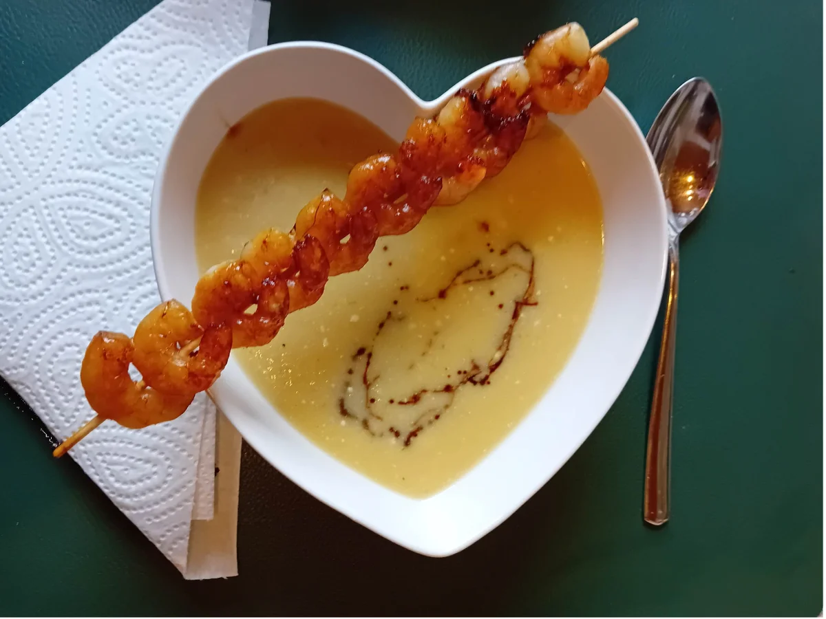 Blumenkohlsuppe mit Garnelenspieß - Rezept - Bild Nr. 2