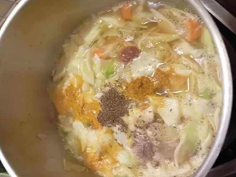 Weißkohlsuppe mit Gemüsemix - Rezept - Bild Nr. 17891
