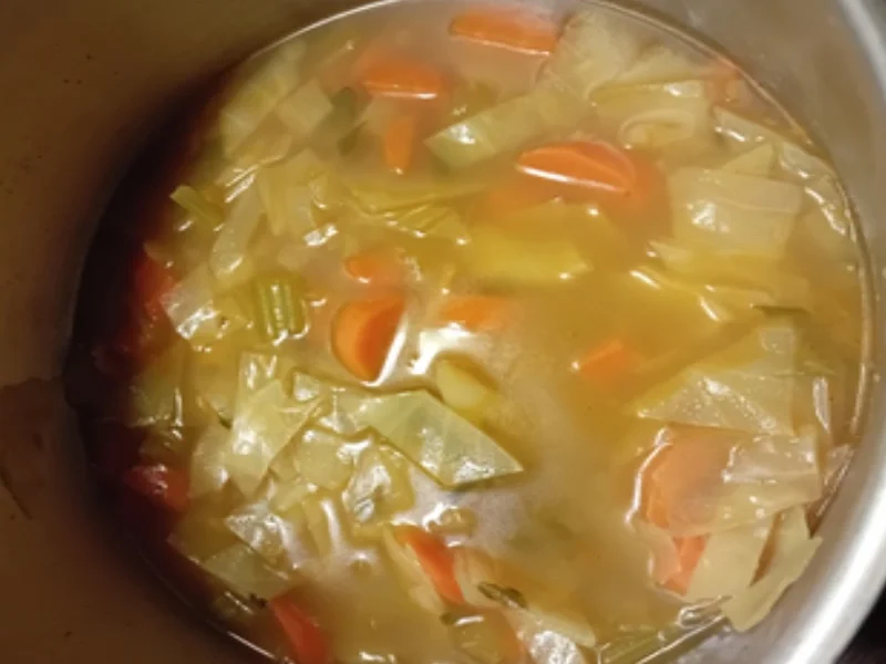 Weißkohlsuppe mit Gemüsemix - Rezept - Bild Nr. 17892