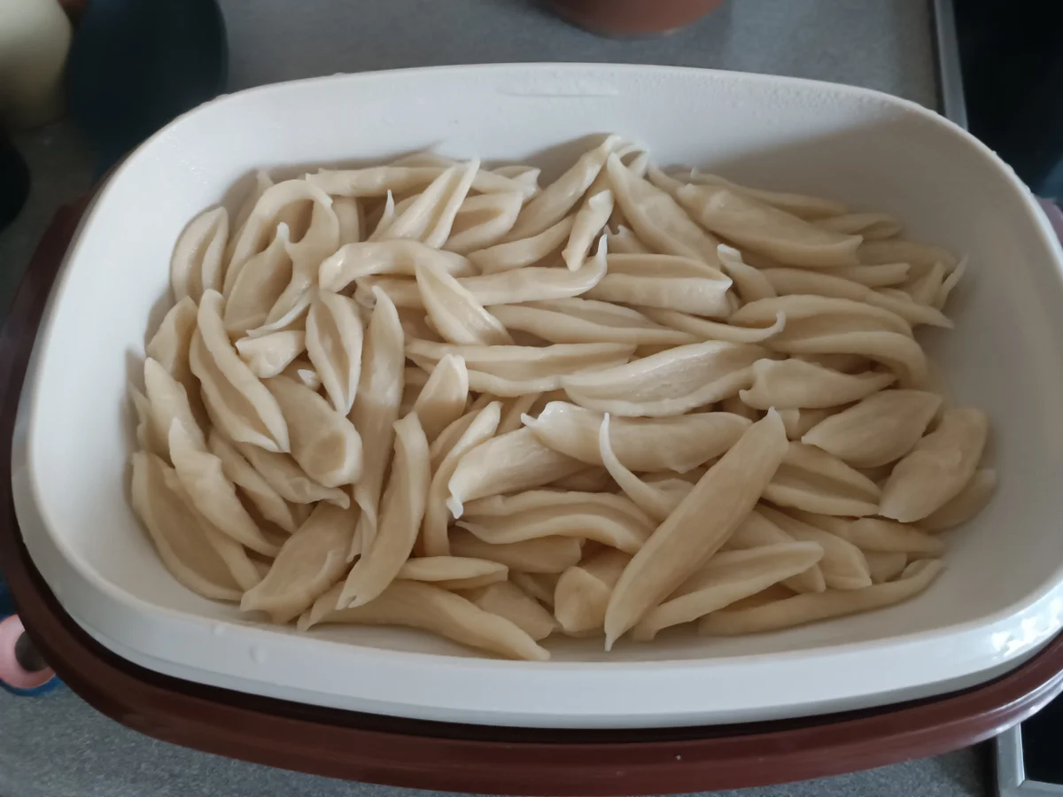 Hühnerfleisch mit Scheren Nudeln in pikanter Sauce - Rezept - Bild Nr. 17901