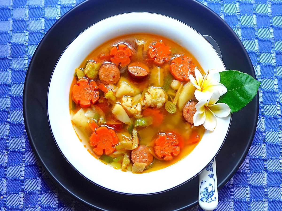 Balinesische Gemüsesuppe mit Chorizo - Rezept - Bild Nr. 17909