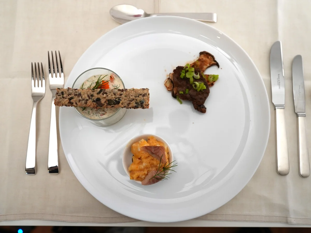 Rezept: 3erlei: Rührei mit Aal, Kräutersaitling mit Rinderfilet - Bulgogi, Skagen Röra Bild Nr. 3 3erlei: Rührei mit Aal, Kräutersaitling mit Rinderfilet - Bulgogi, Skagen Röra - Rezept - Bild Nr. 3