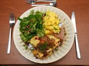 Geschmälzte Maultaschen mit Kartoffel- und Feldsalat - Rezept - Bild Nr. 17932
