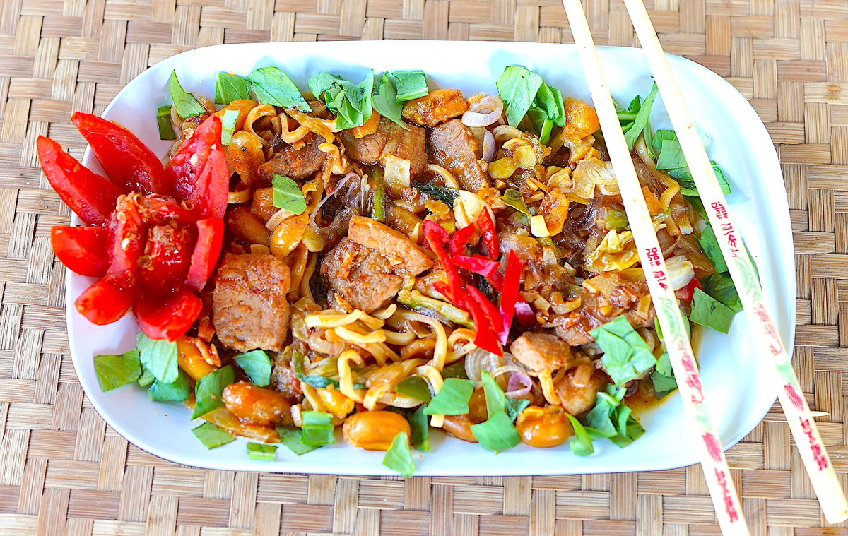 Pfannengerührter, magerer Schweinebauch mit Nudeln - Rezept - Bild Nr. 17943