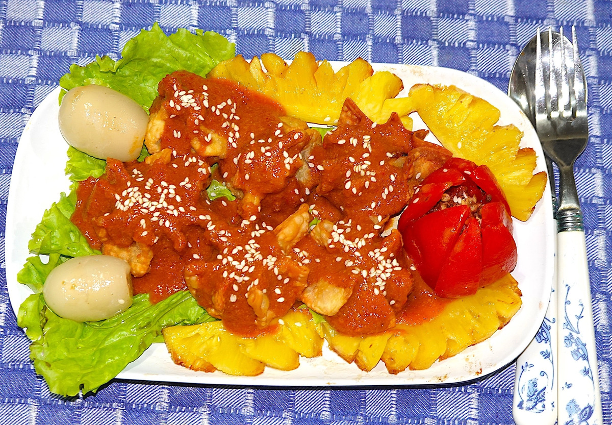 Batagor mit Garnelenfüllung und karamellisierter Ananas - Rezept - Bild Nr. 17943