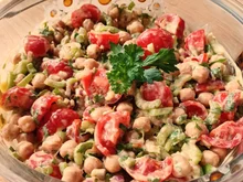 Kichererbsensalat mit Staudensellerie und Tomaten - Rezept - Bild Nr. 17944
