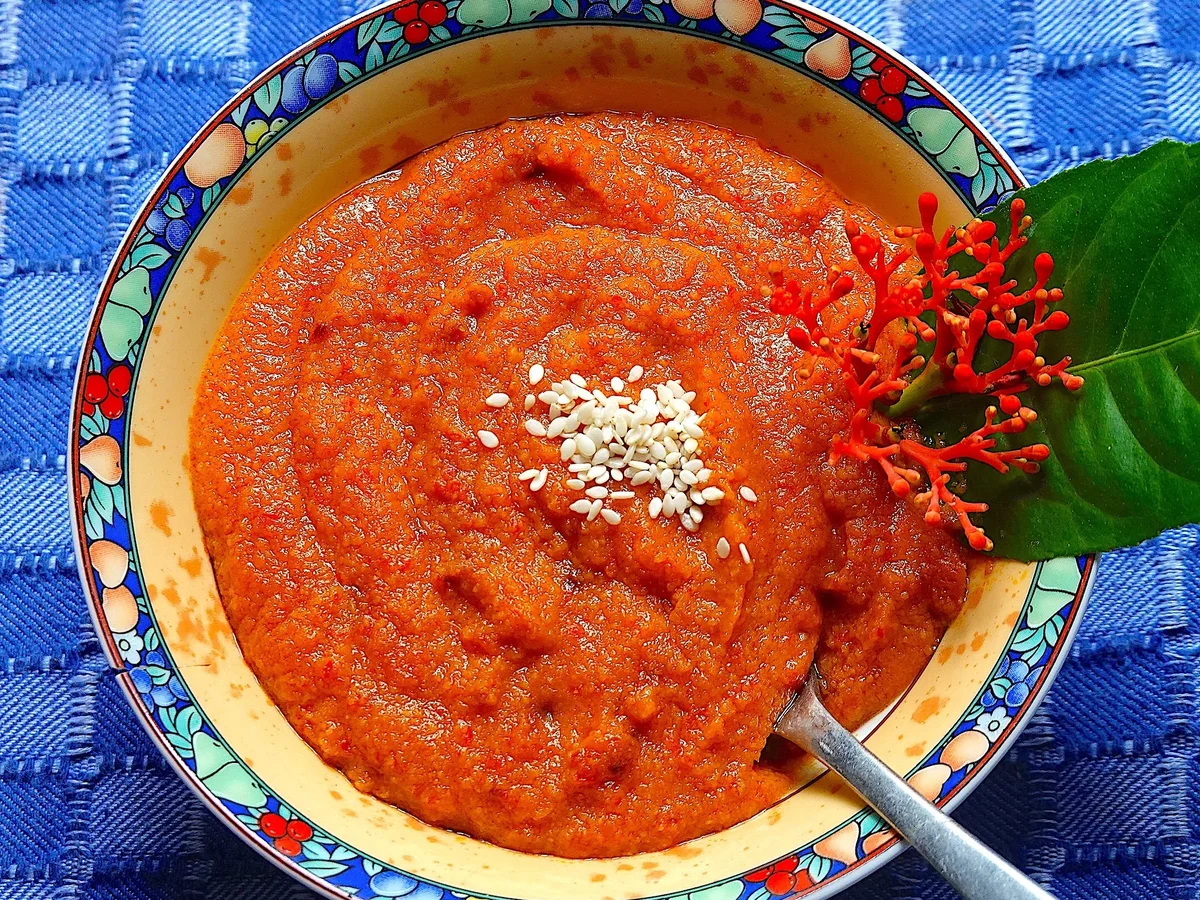 Mild-würzige, rote Erdnuss-Sauce alla Sanur Beach - Rezept - Bild Nr. 17949