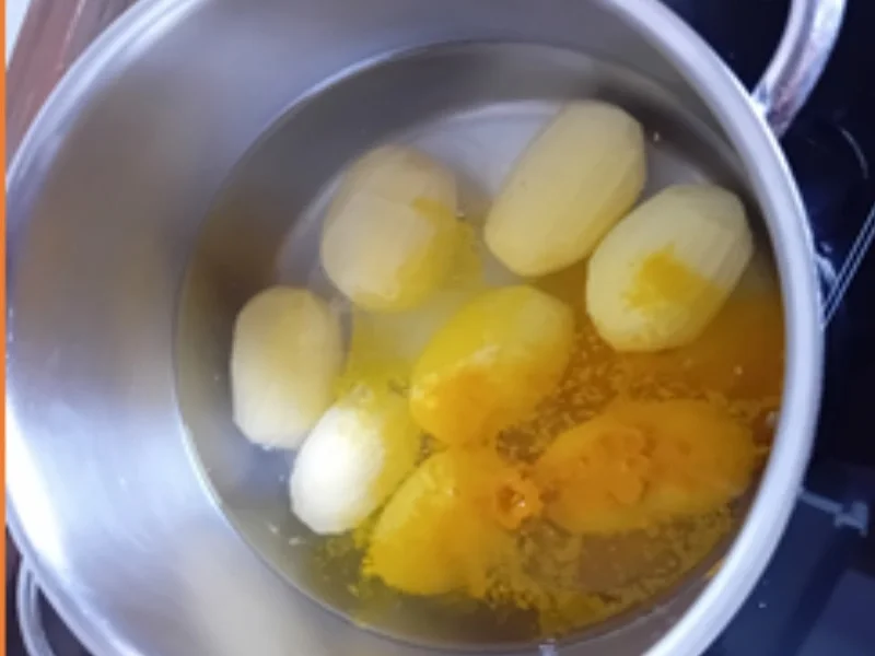 Rezept: Seelachsfilet auf Rahm-Sauerkraut und Drillingen Bild Nr. 7 Seelachsfilet auf Rahm-Sauerkraut und Drillingen - Rezept - Bild Nr. 7