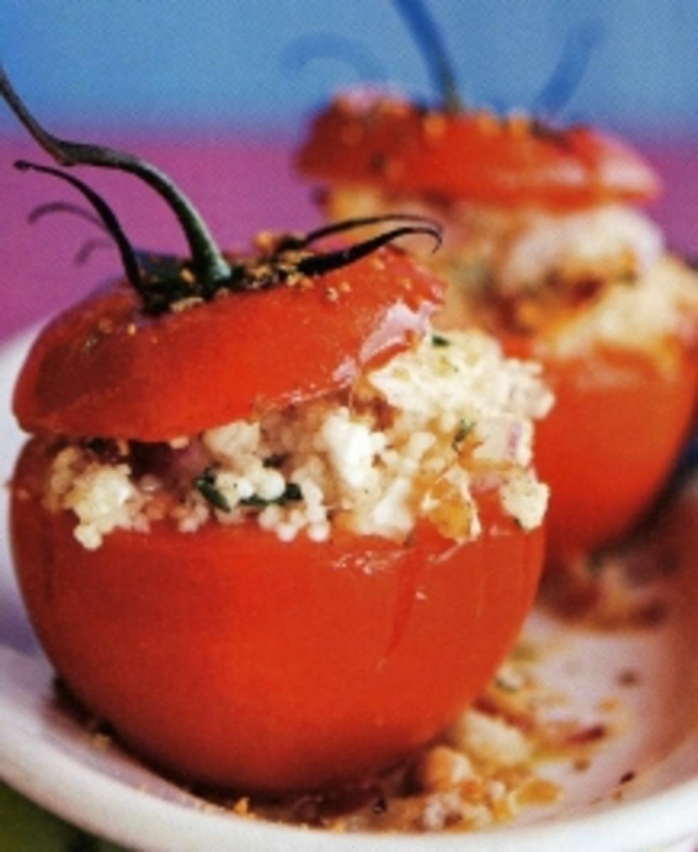 Couscous - Salat in der Tomate - Rezept