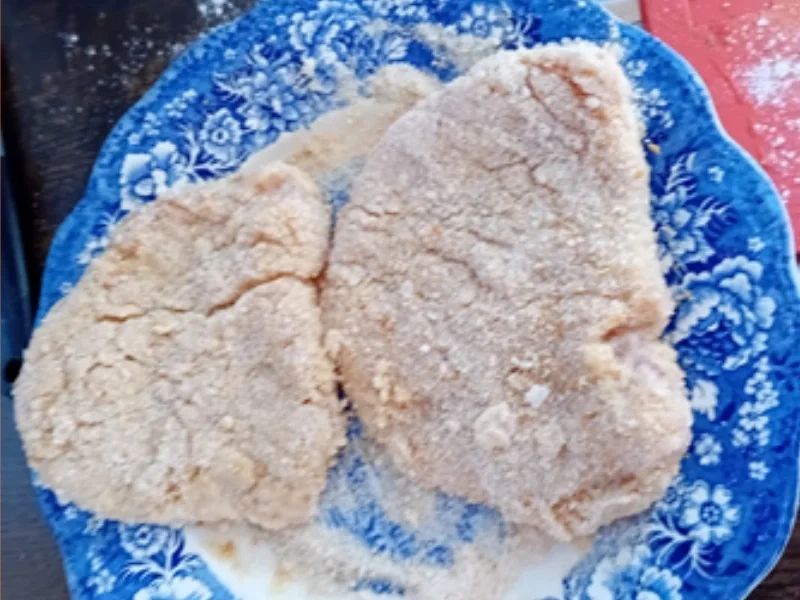 Rezept: Putenschnitzel Holsteiner-Art mit Pommes-Frites und Chinakohlsalat Bild Nr. 17987 Putenschnitzel Holsteiner-Art mit Pommes-Frites und Chinakohlsalat - Rezept - Bild Nr. 17987