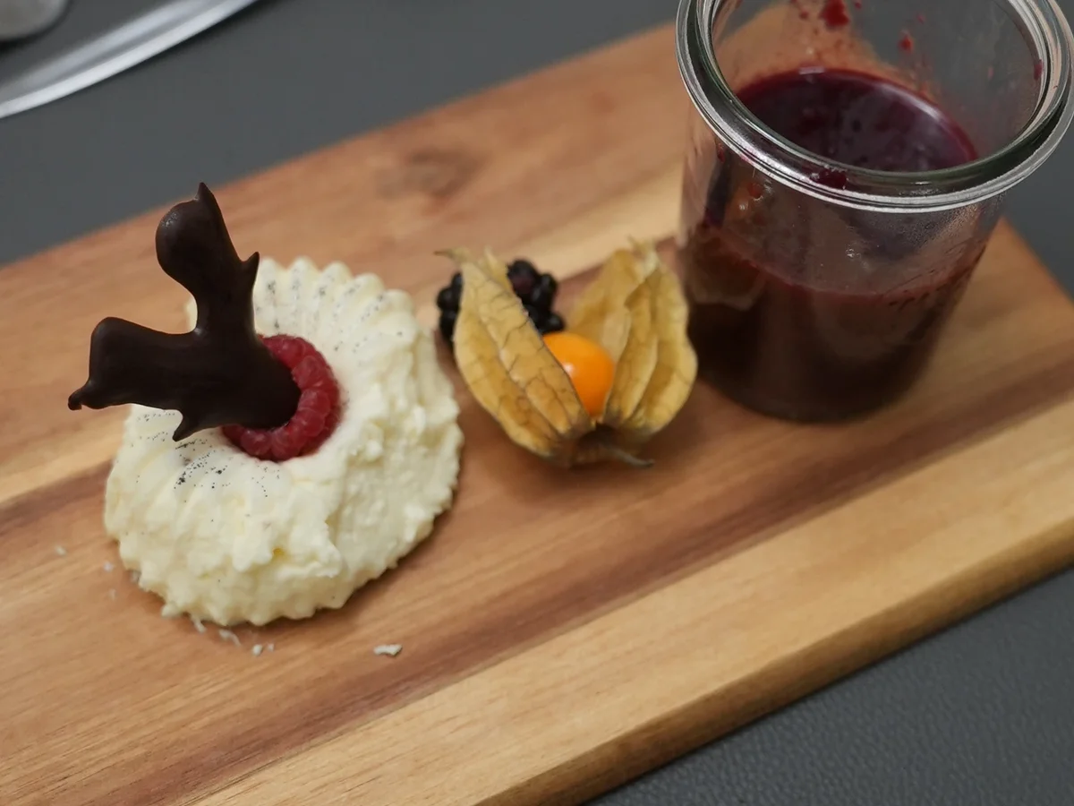 Wilde Grütze und Panna Cotta - Rezept - Bild Nr. 17984