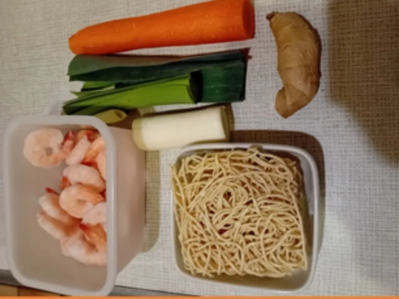 Mie-Nudeln mit Garnelen und Gemüse im Wok - Rezept - Bild Nr. 3