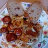 Mini-Putenfiletsteaks mit Champignons, Zwiebelringen und Bauernbrot - Rezept - Bild Nr. 2