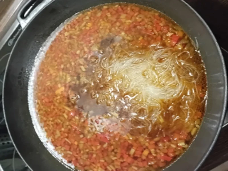 Rezept: Sauer-scharfe-Suppe XL Bild Nr. 17997 Sauer-scharfe-Suppe XL - Rezept - Bild Nr. 17997