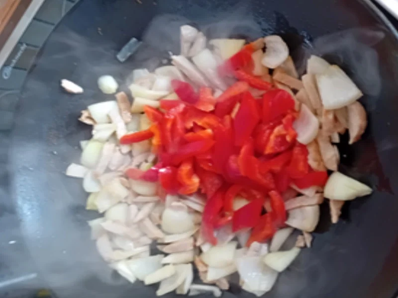 Putenbrustfilet mit Gemüse süß-sauer im Wok und Jasmin-Reis - Rezept - Bild Nr. 17997