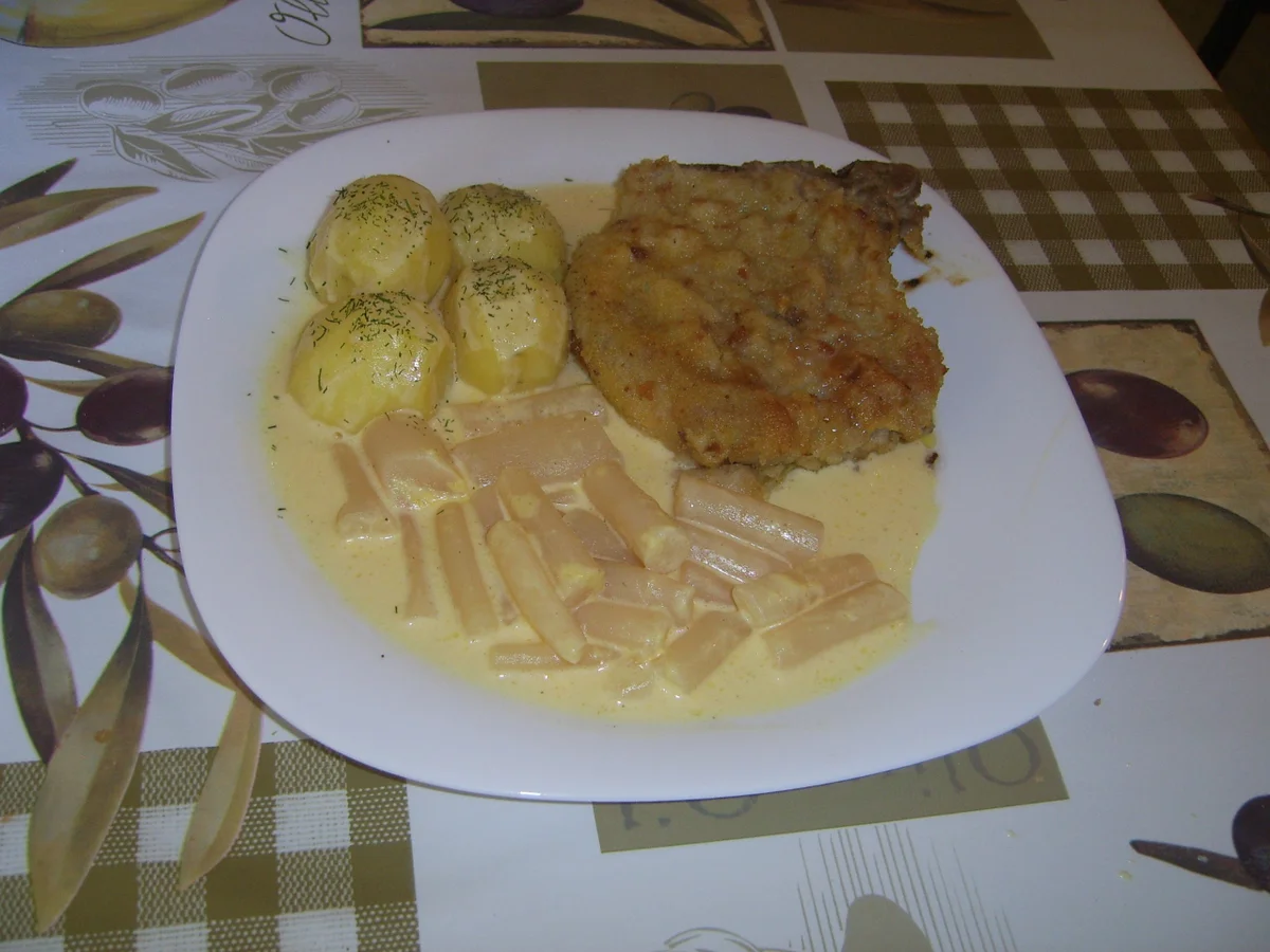 Pfannenkotelett an Schwarzwurzeln und Salzkartoffel - Rezept - Bild Nr. 2