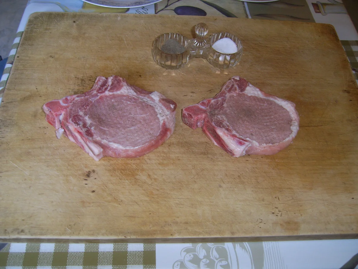 Pfannenkotelett an Schwarzwurzeln und Salzkartoffel - Rezept - Bild Nr. 5