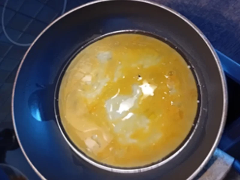 Gebratener Basmatireis mit Gemüse, Eiern und Garnelenspieß - Rezept - Bild Nr. 10