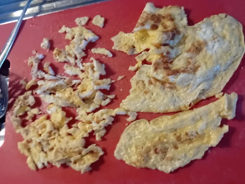 Gebratener Basmatireis mit Gemüse, Eiern und Garnelenspieß - Rezept - Bild Nr. 11