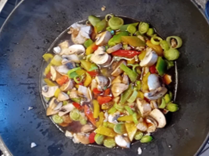 Rezept: Doppeltgegartes Putenfleisch mit Gemüsemix und Jasmin-Reis Bild Nr. 10 Doppeltgegartes Putenfleisch mit Gemüsemix und Jasmin-Reis - Rezept - Bild Nr. 10