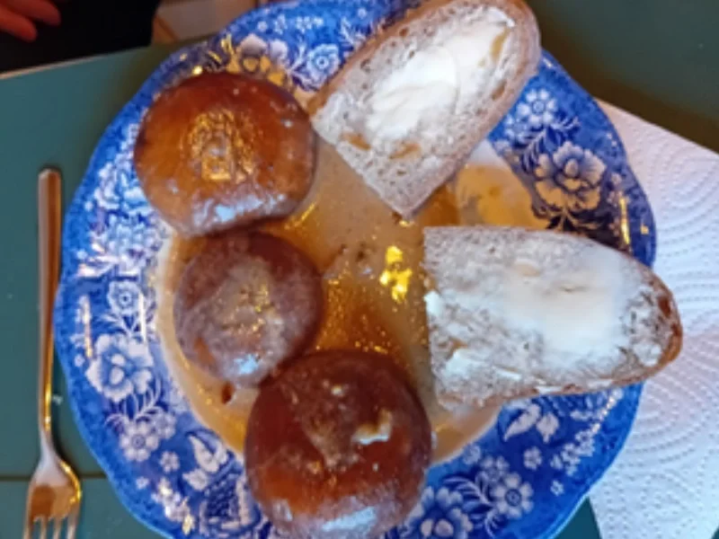 Knoblauch-Sahne-Champignons mit Butterbrot - Rezept - Bild Nr. 2