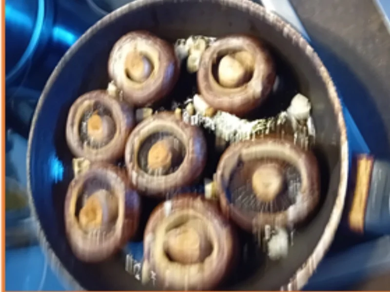 Knoblauch-Sahne-Champignons mit Butterbrot - Rezept - Bild Nr. 4