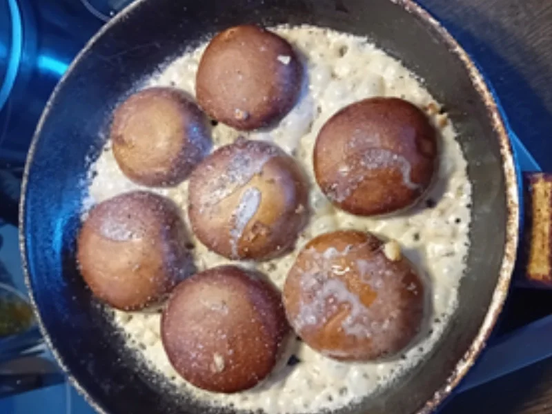 Knoblauch-Sahne-Champignons mit Butterbrot - Rezept - Bild Nr. 6