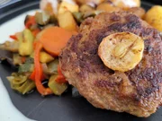 Frikadellen mit Gemüse und Schwenkkartoffel à la Biggi - Rezept - Bild Nr. 2