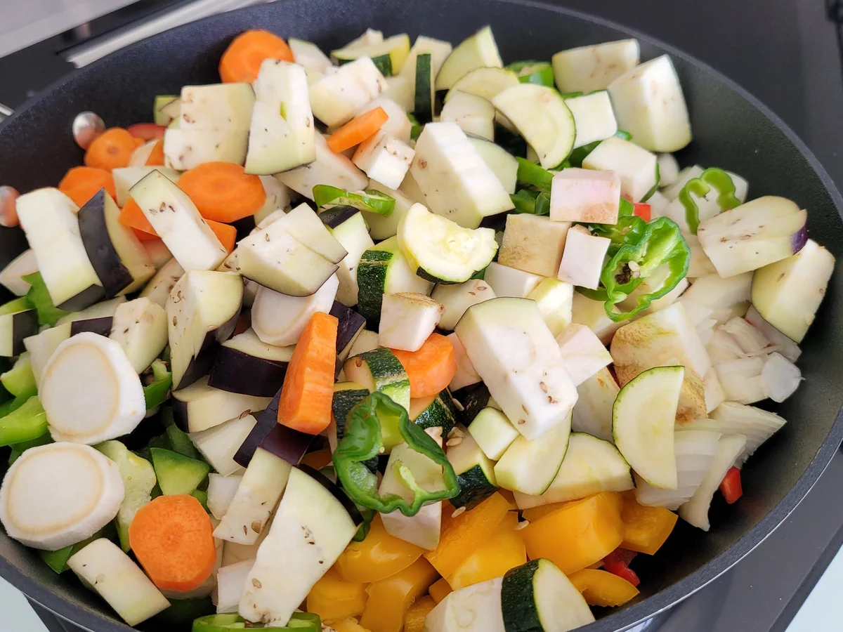 Frikadellen mit Gemüse und Schwenkkartoffel à la Biggi - Rezept - Bild Nr. 5