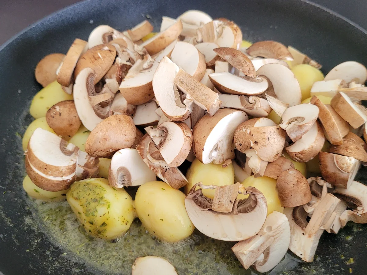 Frikadellen mit Gemüse und Schwenkkartoffel à la Biggi - Rezept - Bild Nr. 8