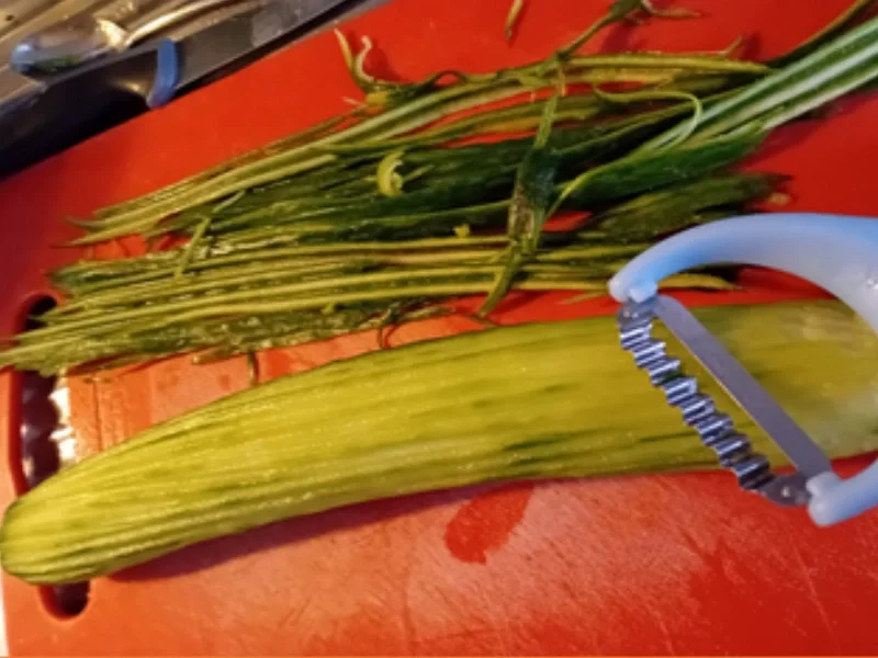 Bratheringsfilet mit Bratkartoffeln und Gurkensalat - Rezept - Bild Nr. 11