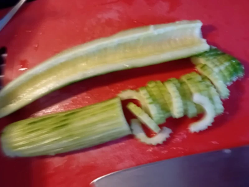 Bratheringsfilet mit Bratkartoffeln und Gurkensalat - Rezept - Bild Nr. 13