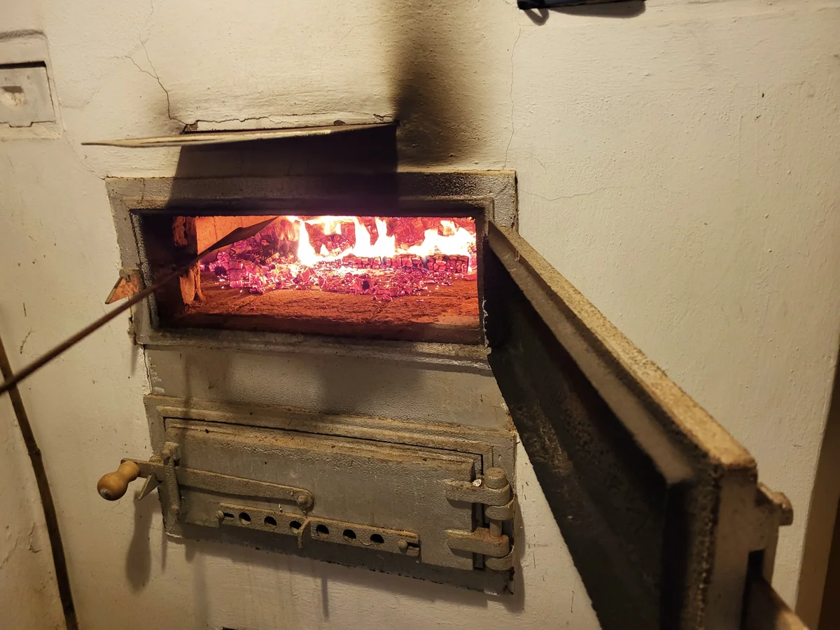 Rezept: Pizza Romana aus dem Holzbackofen Bild Nr. 3 Pizza Romana aus dem Holzbackofen - Rezept - Bild Nr. 3