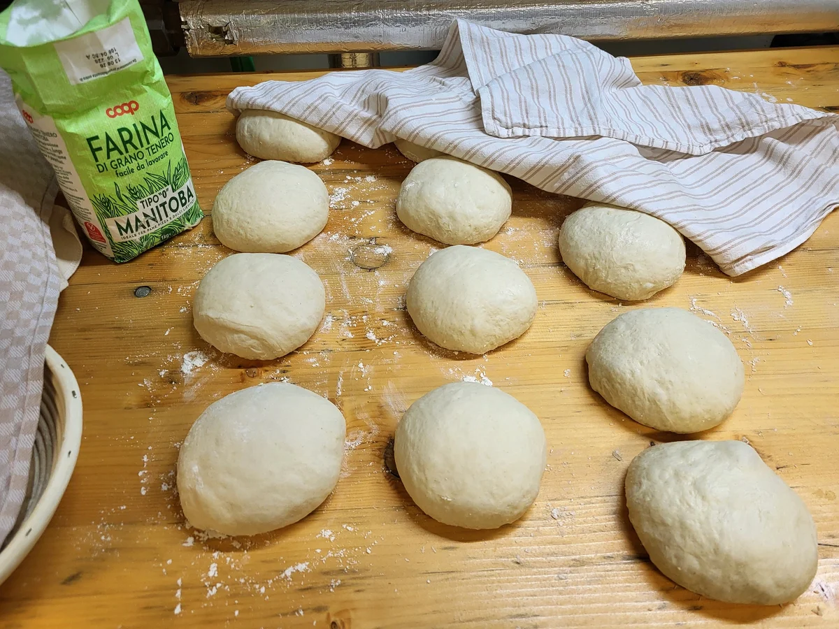 Rezept: Pizza Romana aus dem Holzbackofen Bild Nr. 6 Pizza Romana aus dem Holzbackofen - Rezept - Bild Nr. 6