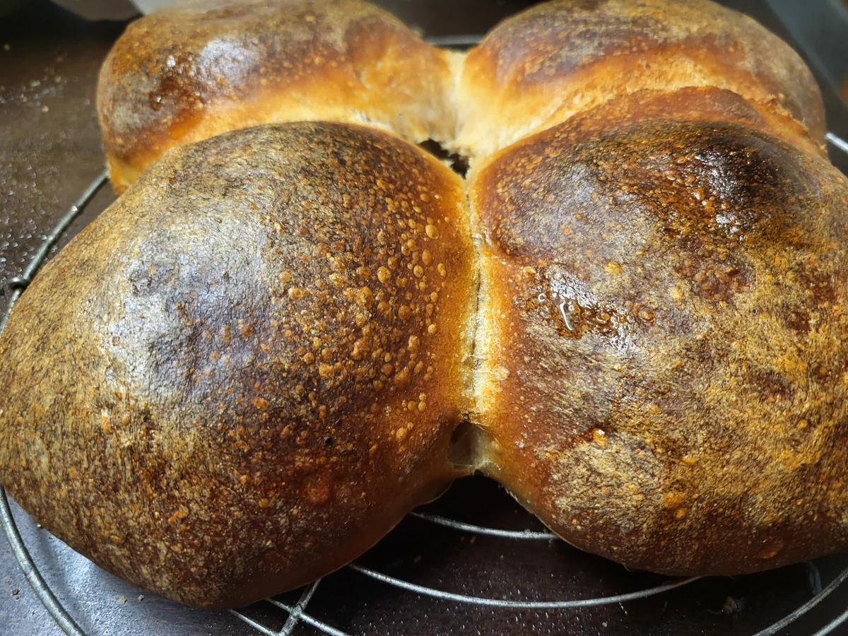 Rezept: Schweizer Bürli Bild Nr. 7 Schweizer Bürli - Rezept - Bild Nr. 7