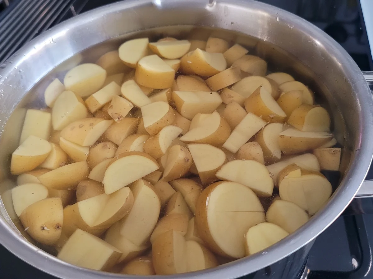 Kartoffelsalat zum Gründonnerstag mit Gundermann à la Biggi - Rezept - Bild Nr. 3