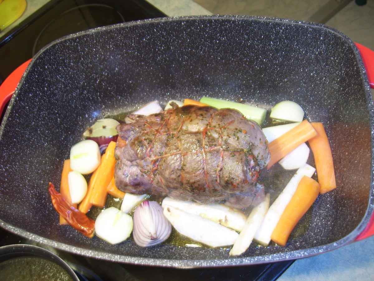 Rezept: Lammkeule entbeint in Buttermilchbeize Bild Nr. 3 Lammkeule entbeint in Buttermilchbeize - Rezept - Bild Nr. 3