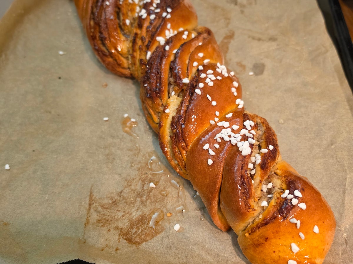 Osterzopf mit Haselnuss-Marzipan-Füllung - Rezept - Bild Nr. 18