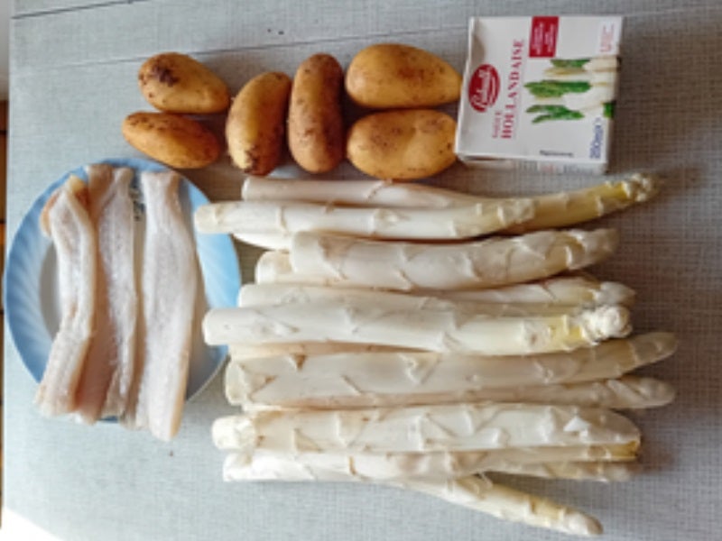 Spargel mit Seelachsfilet im Bier-Teig und Frühkartoffeln - Rezept - Bild Nr. 3