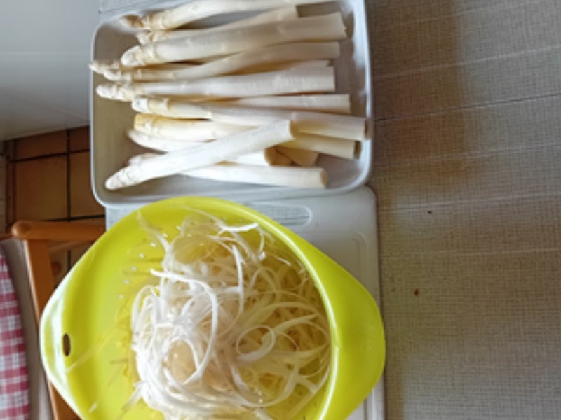 Spargel mit Seelachsfilet im Bier-Teig und Frühkartoffeln - Rezept - Bild Nr. 4