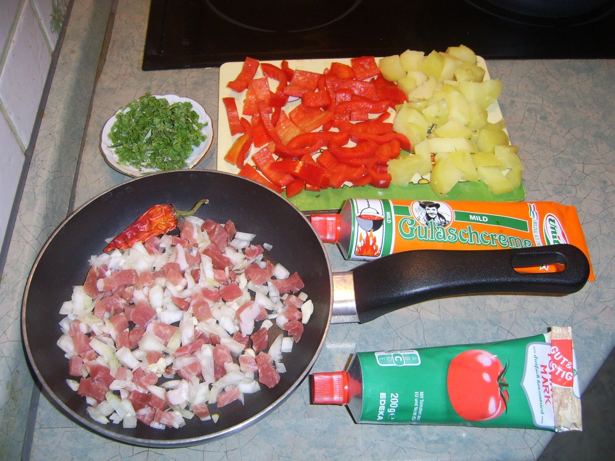 Rezept: Gulaschsuppe ohne Gulasch Bild Nr. 3 Gulaschsuppe ohne Gulasch - Rezept - Bild Nr. 3