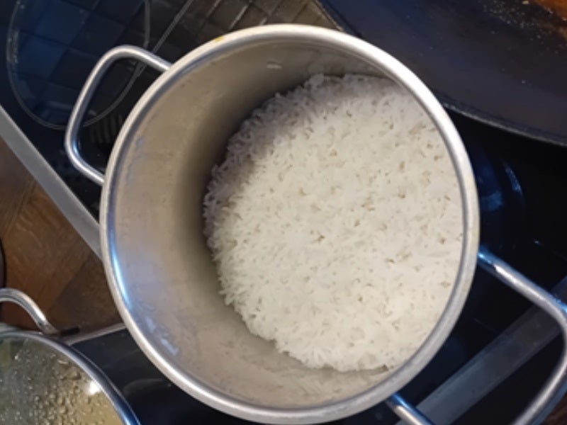 Rezept: Hähnchenbrustfilet-Curry mit Ananas und Basmatireis Bild Nr. 13 Hähnchenbrustfilet-Curry mit Ananas und Basmatireis - Rezept - Bild Nr. 13