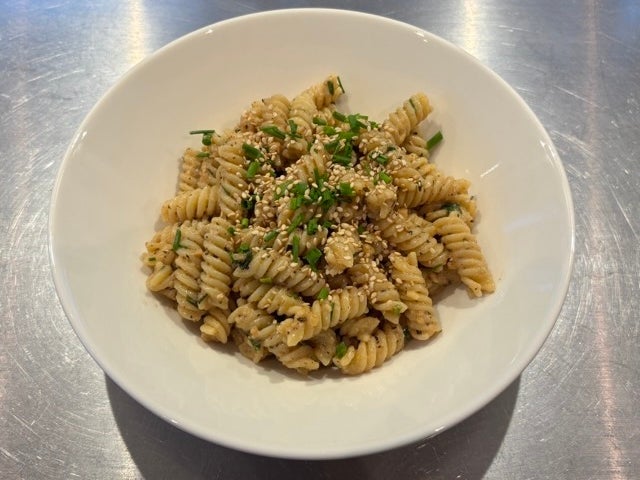 Scharfe Erdnussnudeln - Rezept - Bild Nr. 2