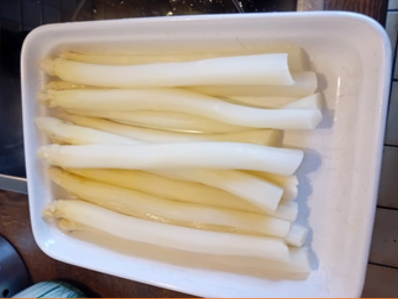 Rezept: Lachfilet aus der Heißluftfritteuse mit pikanter Cremesauce, Spargel und Drillingen Bild Nr. 10 Lachfilet aus der Heißluftfritteuse mit pikanter Cremesauce, Spargel und Drillingen - Rezept - Bild Nr. 10