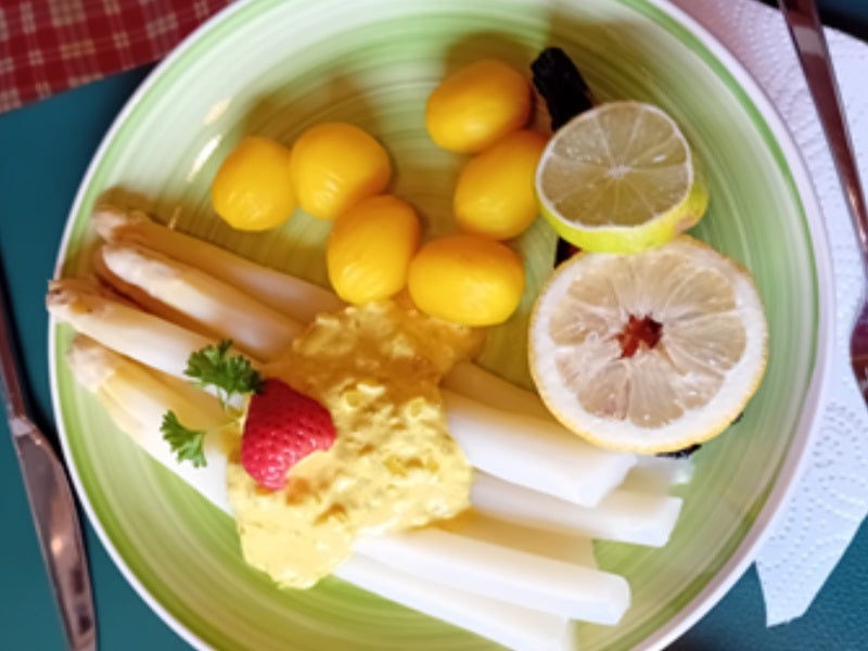 Rezept: Lachfilet aus der Heißluftfritteuse mit pikanter Cremesauce, Spargel und Drillingen Bild Nr. 17 Lachfilet aus der Heißluftfritteuse mit pikanter Cremesauce, Spargel und Drillingen - Rezept - Bild Nr. 17