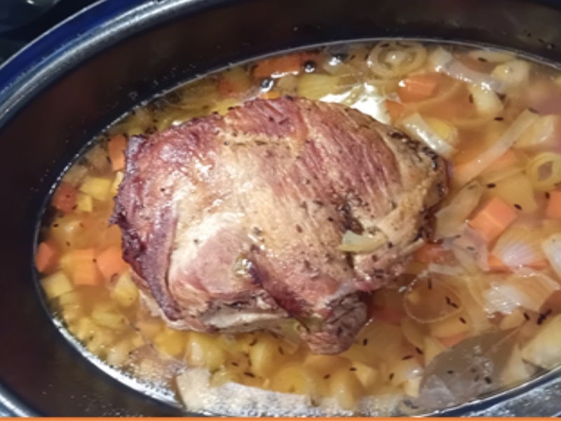 Schweinenackenbraten mit Rahm-Sauce, Sauerkraut süß-sauer und Böhmischen Knödeln - Rezept - Bild Nr. 11