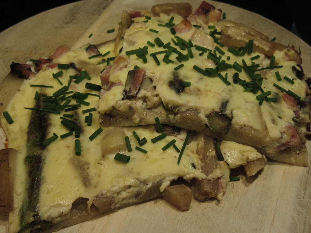 Pikantes Backen: Spargelpizza - Rezept - Bild Nr. 2